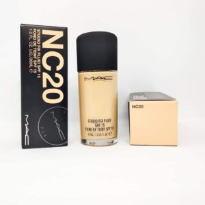MAC Studio Fix Fluid SPF 15 Foundation - 30 ml NC20